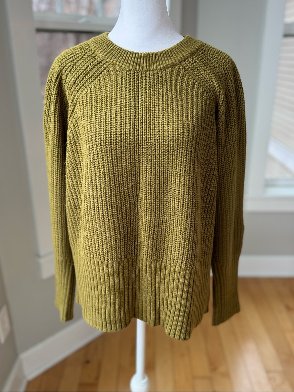 Universal Thread Chartreuse Olive Green Crewneck Cotton Sweater Sz Large